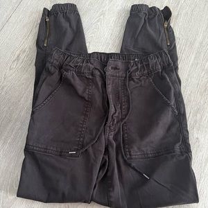 Black American Eagle joggers